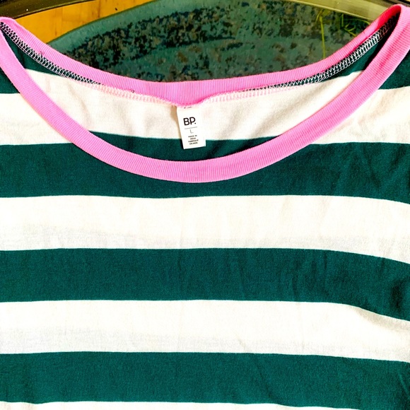✨BP. ✨ Green & White Stripe Top W/Pink Crewneck & Accented Gathered Slee… - Picture 3 of 4